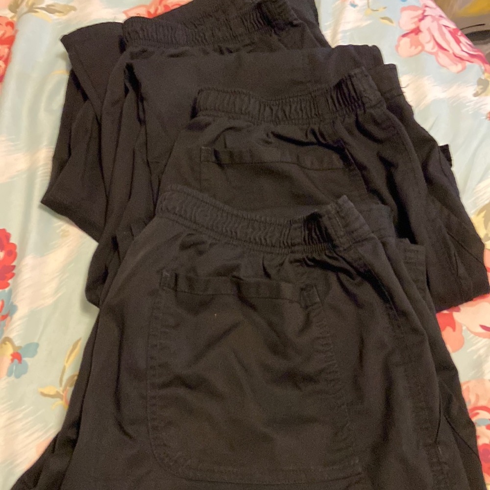 ⭐️Bundle of woman’s Cherokee cargo style scrub pants⭐️